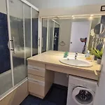 Climatise 2 Pieces Avec Piscine Et Wifi, Proche Centre Et Plages, - Fr-1-780-1 سانت ماكسيم