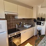 2p Climatisé Avec Wifi, Piscine, Parking Privé, Proche Plages Et Centre - Fr-1-780-1 Appartement *