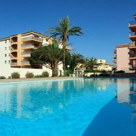 Climatise 2 Pieces Avec Piscine Et Wifi, Proche Centre Et Plages, Sainte-Maxime