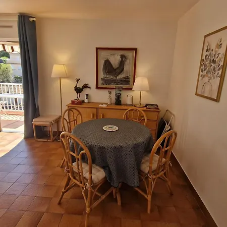 Climatise 2 Pieces Avec Piscine Et Wifi, Proche Centre Et Plages,