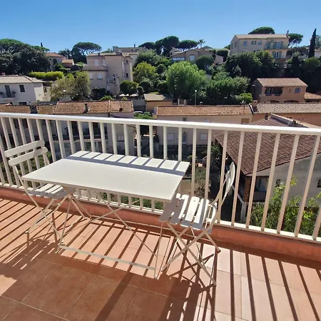 Climatise 2 Pieces Avec Piscine Et Wifi, Proche Centre Et Plages,