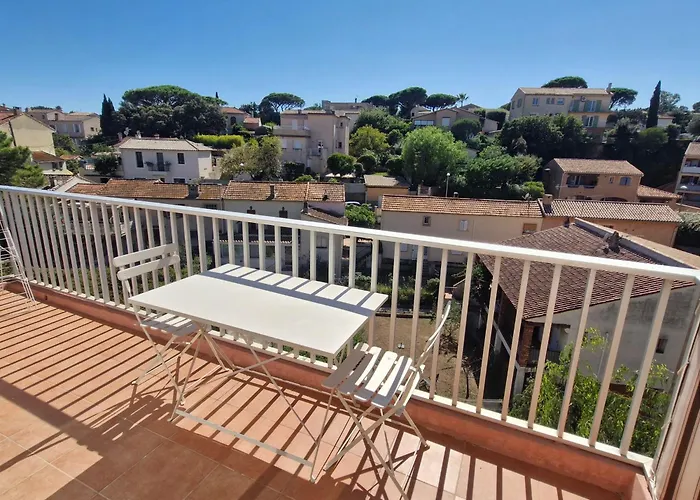 Climatise 2 Pieces Avec Piscine Et Wifi, Proche Centre Et Plages, - Fr-1-780-1 Sainte-Maxime